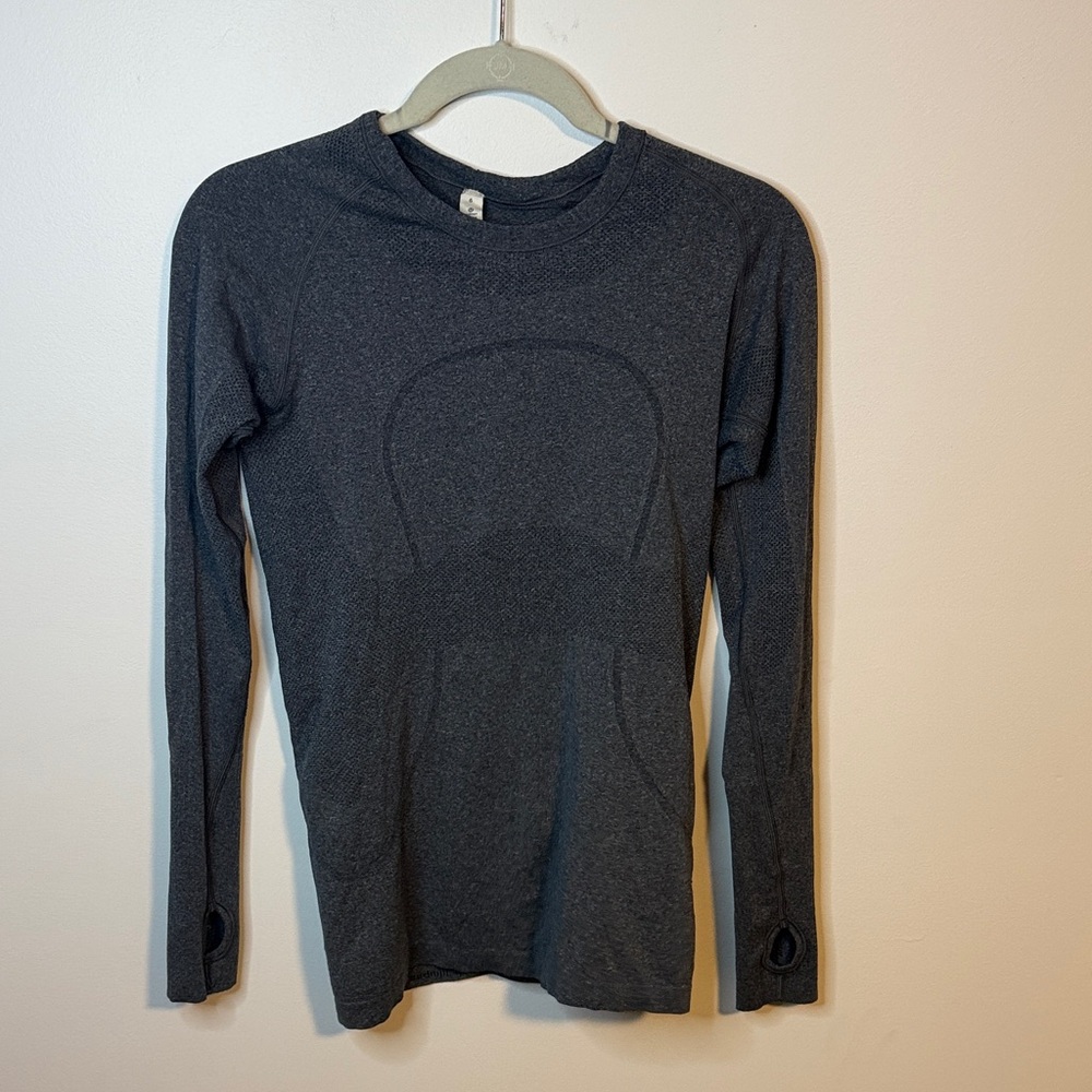 Lululemon Athletica Charcoal Heather Long Sleeve